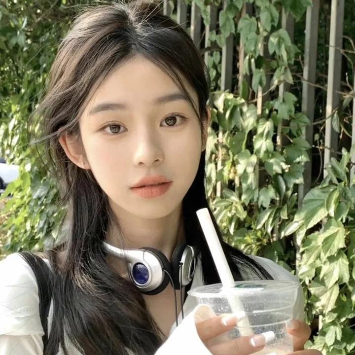 战火中的小狐狸